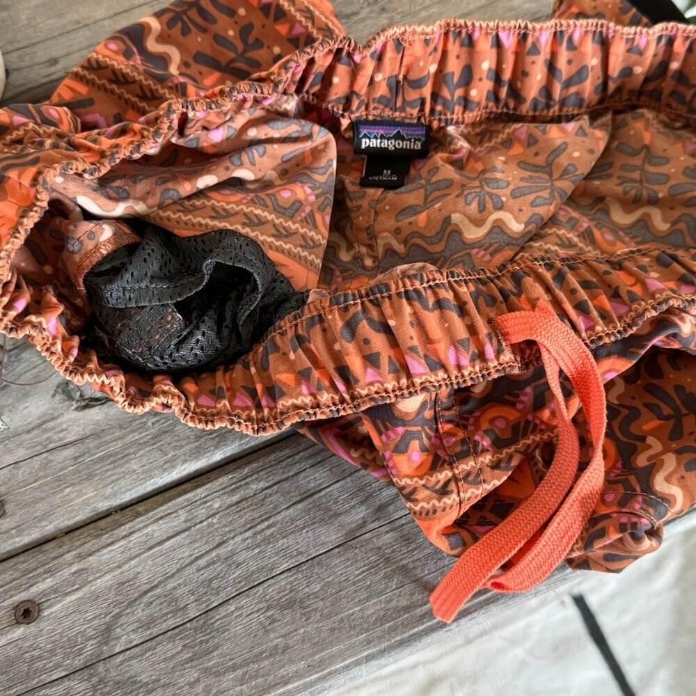 Women's Barely Baggies Shorts Size M Mangrove Tiki Henna Brown Rust Surf Swim - Picture 6 of 15